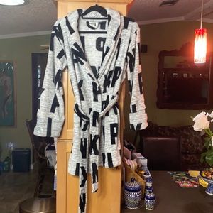 PINK Victoria's Secret Gray and Black Logo Wrap Robe
